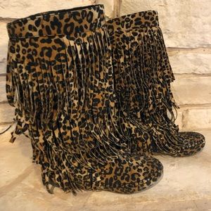 Leopard fringe boots